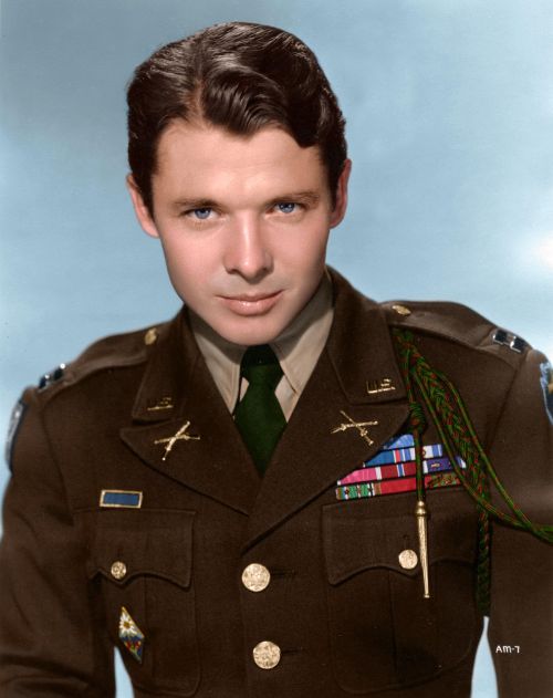 Name:  Audie Murphy.jpg
Hits: 203
Gre:  37,4 KB